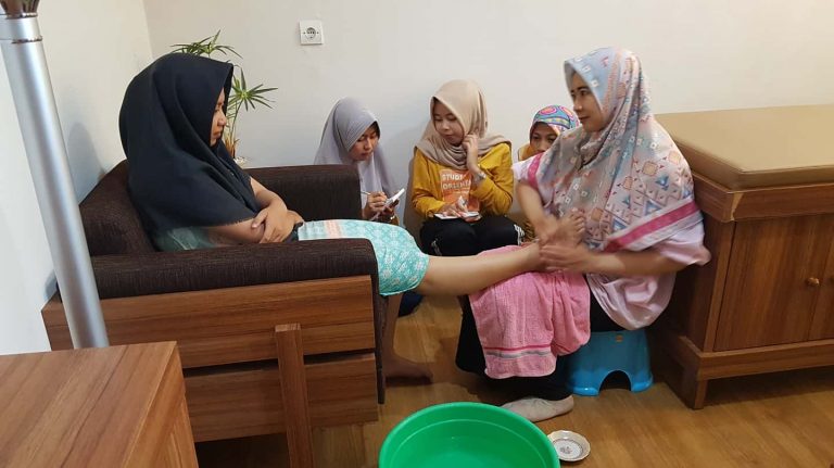 milenial mom and baby spa3